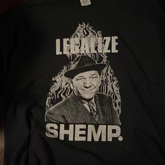 2X Black tee. Legalize Shemp.  Shemp was one of the 3 Stooges at one point. - Picture 1 of 2